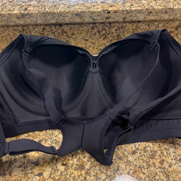 Victoria Secret Sport - Incredible Knockout Ultra Max - 40 DD Black EUC - Picture 7 of 7